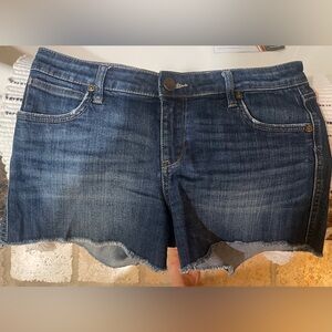 Kut from the Kloth Gidget Jean Shorts. Size 4